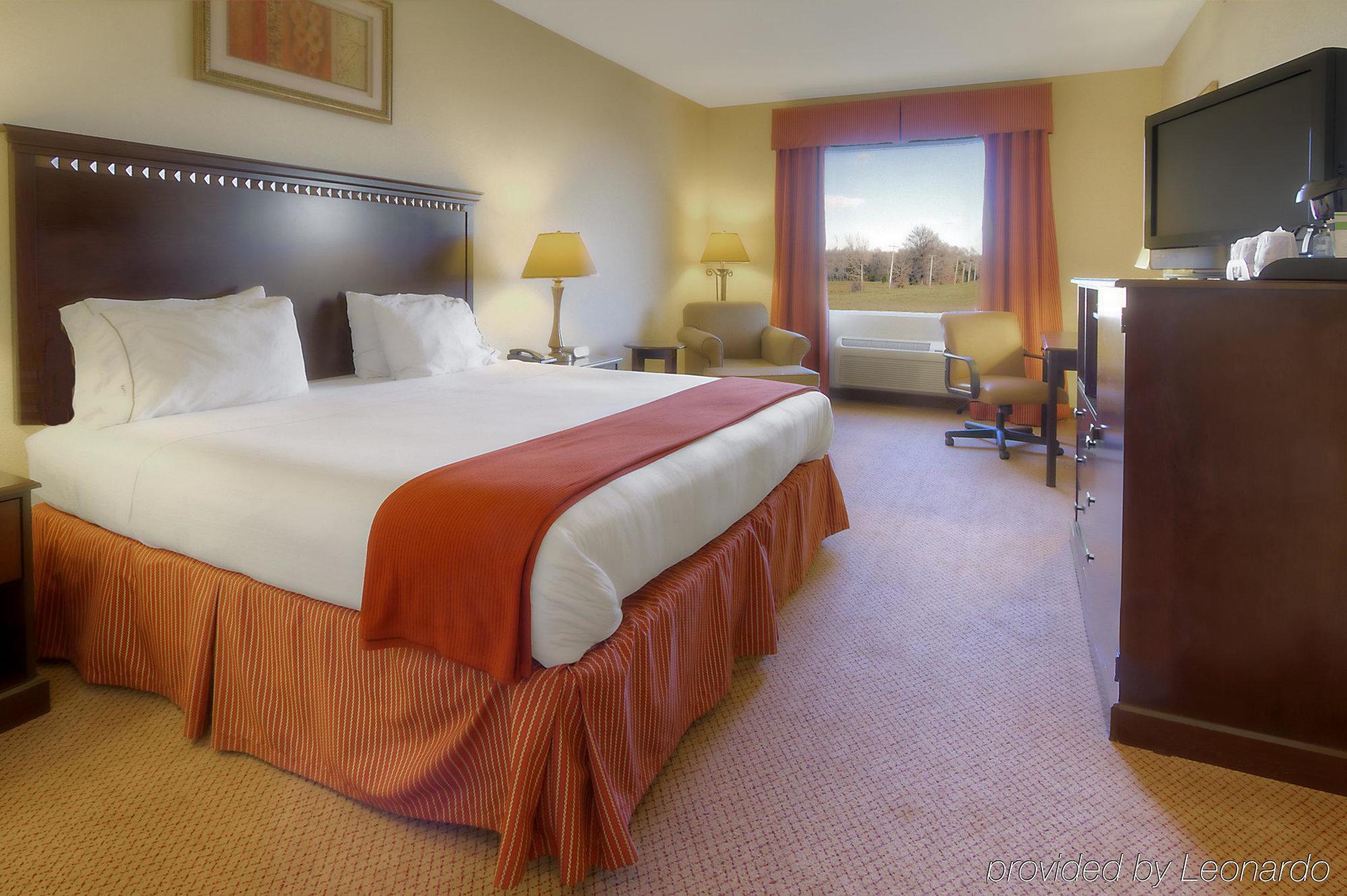Holiday Inn Express Hotel & Suites Clarksville Eksteriør bilde