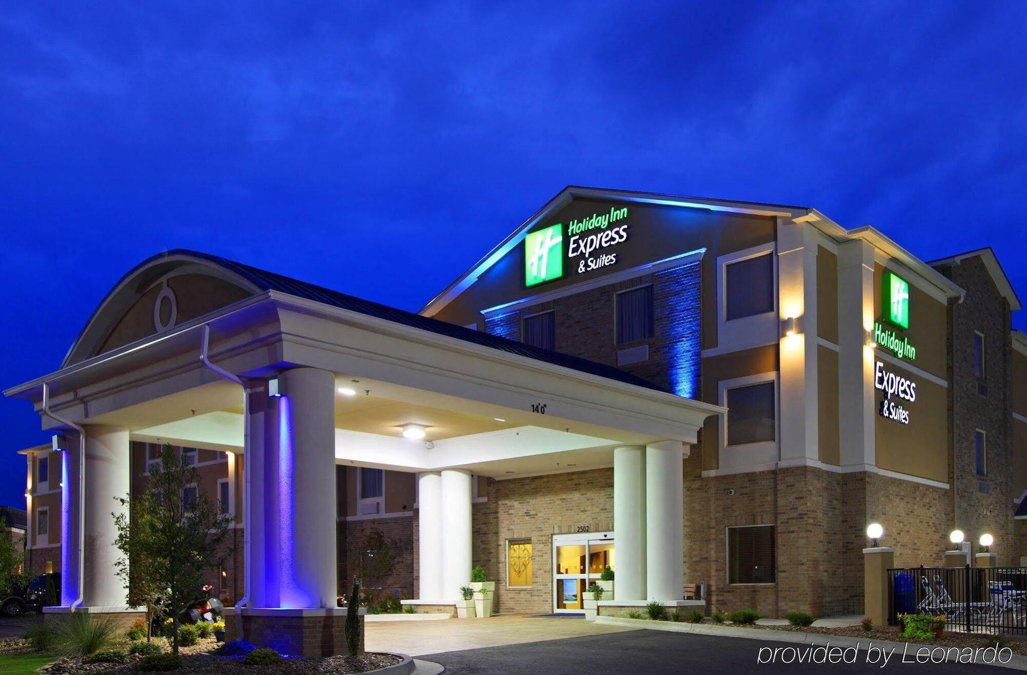 Holiday Inn Express Hotel & Suites Clarksville Eksteriør bilde